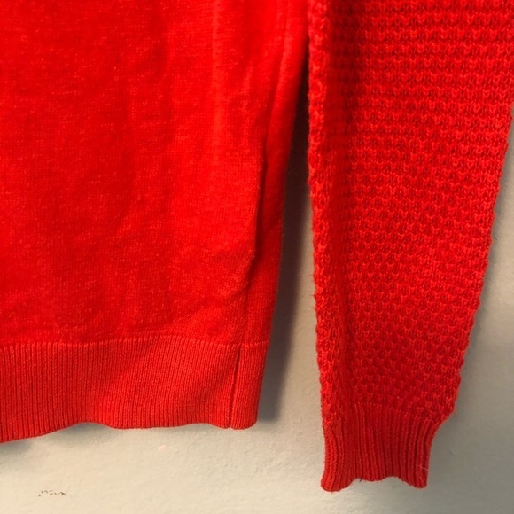 Old Navy sweater size small. Cute for Valentine’s Day. - Picture 5 of 6